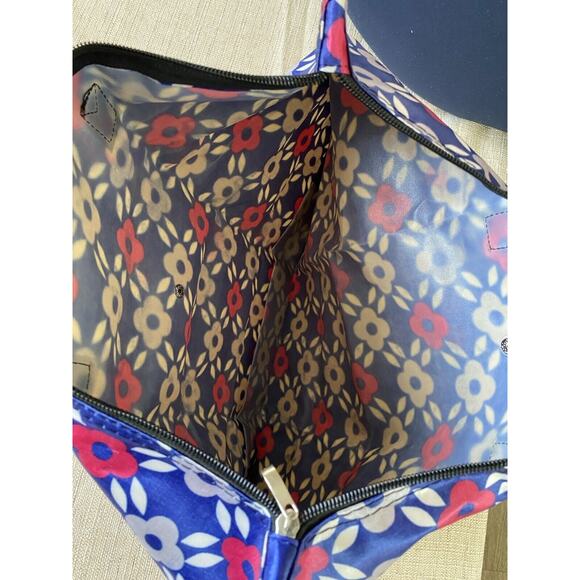 Foldable Tote Bag | Travel Tote | Pink, Blue, Grey & White Floral Pattern - Picture 4 of 6